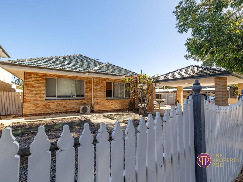 33 Henley Street, Como